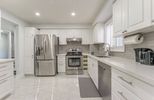 Whitby House | Whitby Family Retreat Comfort and Convenience