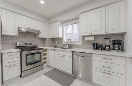 Whitby House | Whitby Family Retreat Comfort and Convenience