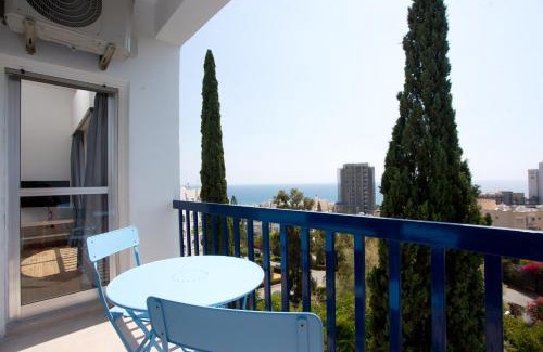 Agios Tychon Apartment | White Arches Apt #1 by TrulyCyprus