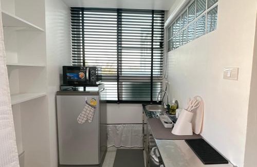Nimman Apartment | White & Black Cozy Room Heart of Nimman