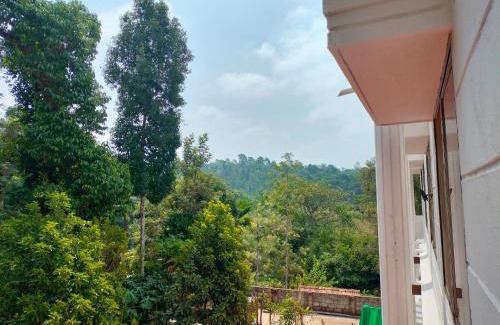 Madikeri Apartment | White bunglow coorg