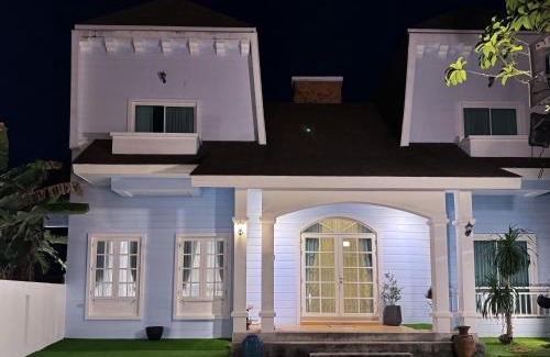 Wichit Villa | White Castle