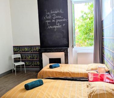 Condom Bed & Breakfast | White Chapel