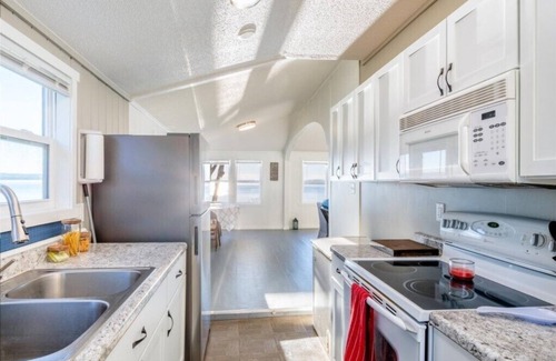 Detroit Lakes House | White Clover Beach Cabin