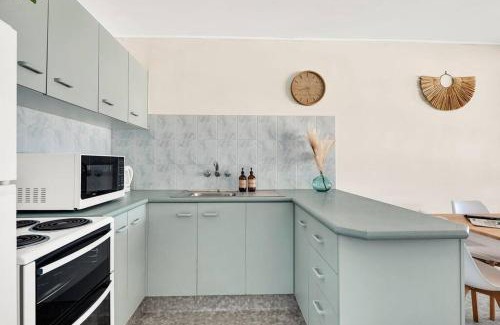 Currumbin Apartment | White Dolphin, Unit 7