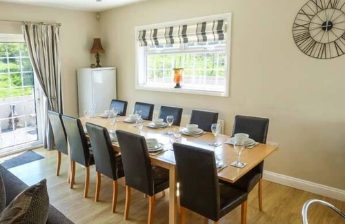 Great Clifton Cottage | WHITE GABLES, family friendly, with a garden in Great Clifton