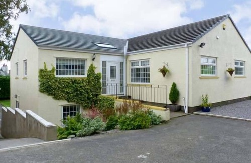 Great Clifton Cottage | White Gables
