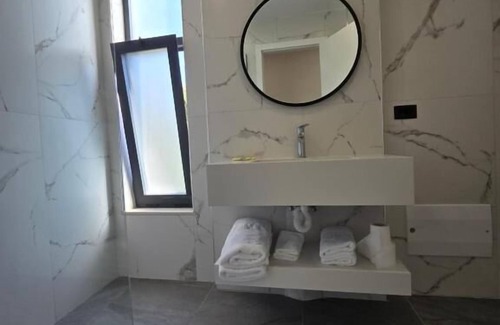 Radhime Hotel | White Hill Radhime