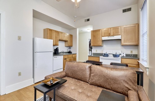 Grand Center Apartment | White House at Grand Central
