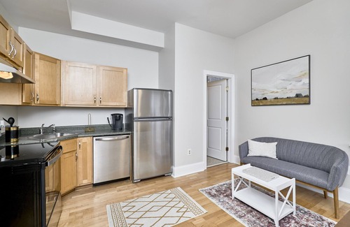 Grand Center Apartment | White House at Grand Central