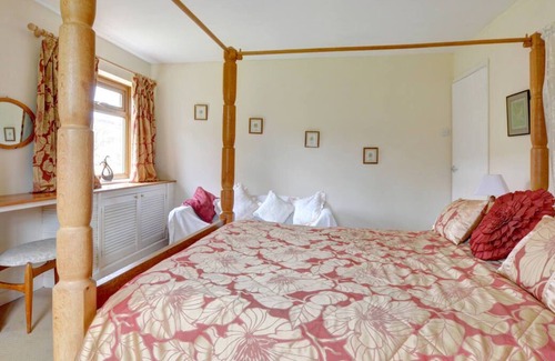 New Radnor House | White House Cottage in Presteigne