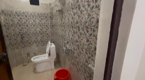 Naini House | White House Homestay