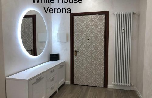 Sud-Ovest Apartment | WHITE HOUSE