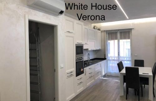 Sud-Ovest Apartment | WHITE HOUSE
