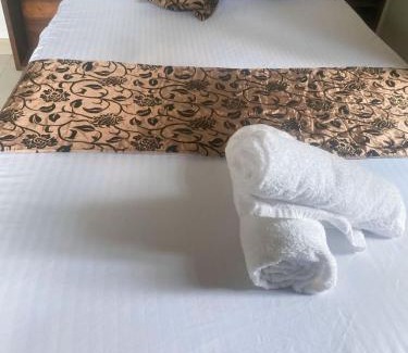 Morakatiyara Bed & Breakfast | White house