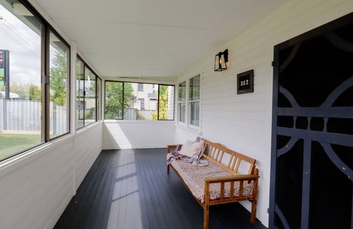 Tenterfield House | White House on Rouse