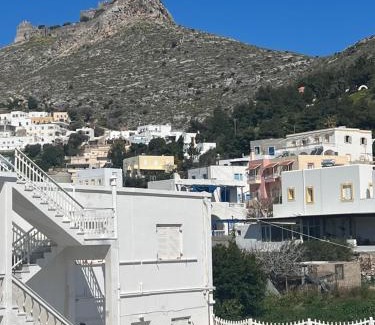 Panteli Apartment | White island rooms