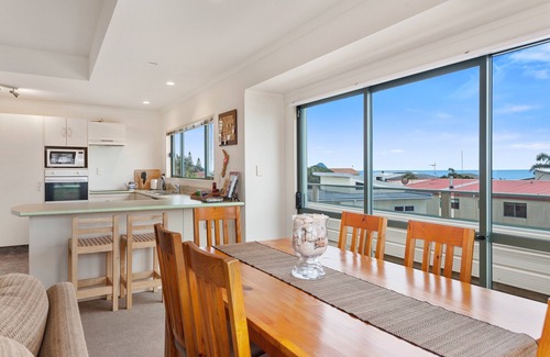 Ohope House | White Island Views - Ohope Holiday Home