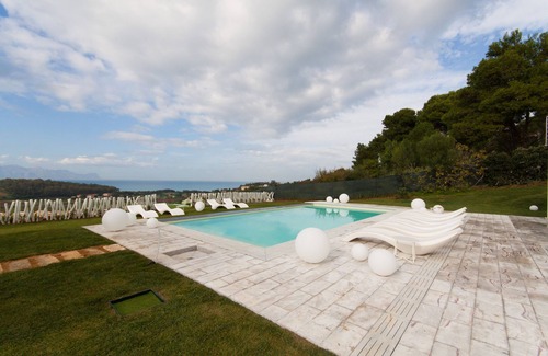 Partinico Villa | White Luxury Villa with pool and Jacuzzi in the Sicilian Countryside