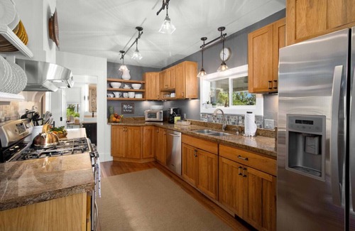 Glenwood Springs House | White Moon Ranch with Panorama River Views