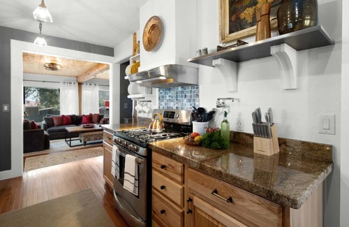 Glenwood Springs House | White Moon Ranch with Panorama River Views