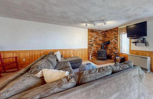 Jackson Apartment | White Mountain Getaway