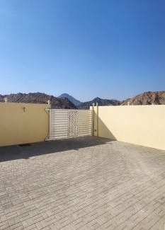 Hatta Villa | White Mountain House