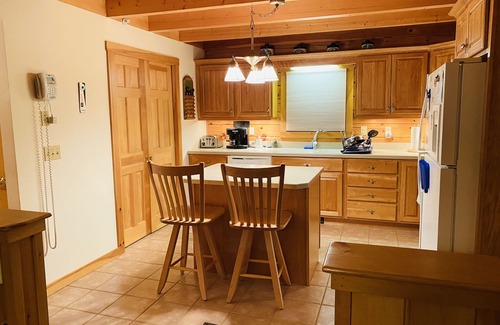 Bartlett Cabin | White Mountain Log Cabin Getaway Hike~Dine~Ski~Shop