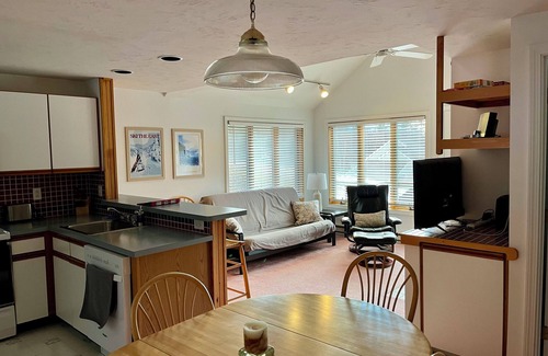 Thornton House | White Mountain RetreatnBase Camp for Hiking, Biking and River fun!