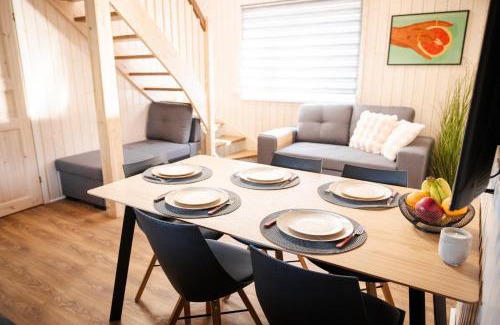 Parnu House | White Nights holiday home with sauna and grill
