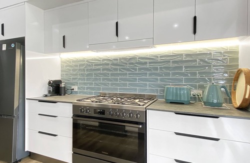 Horseshoe Bay House | White Pandanus, A beautifully styled beach house nestled in the peaceful charm of Magnetic Island