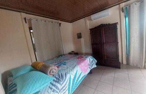 La Fortuna House | White Passiflora - Private Jacuzzi
