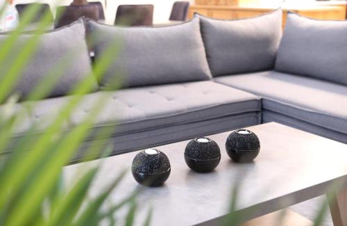 Petriti Apartment | White Pearl 1