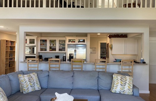 Palm Island House | White sand beaches— canal home-Fishing? Boating? Shelling? This is your spot!