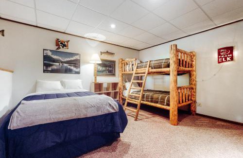 Lac du Flambeau House | White Sand Wonderland
