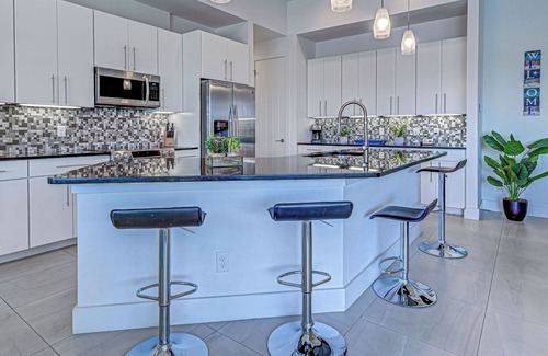 Pebble Beach House | White Sands | Lakefront | Golf Course View | Pool | Spa