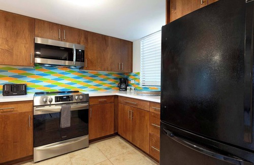 Kahaluu Bay Condo | White Sands Village Oceanfront