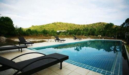 Ban Phe Resort | White@Sea Resort