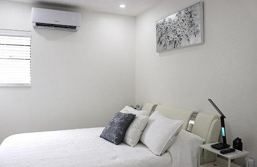 Lakeview Village House | White Serenity Retreat