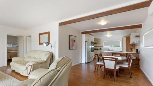 Lake Wangary House | White Springs, Our Peaceful Holiday House In Coffin Bay