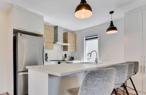 Pont-Rouge Ski Chalet | White Stag | Comfort & Serenity | Sauna & Pool