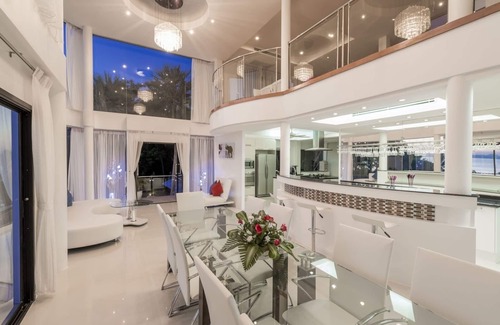 Na Thon Villa | White Stone - 2 Bed, Sleeps 4