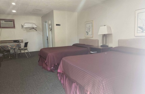 St. Charles Hotel | White Valley Motel