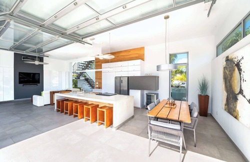 Long Bay Villa | White Villas - Family Beachside Villa with Pool (2