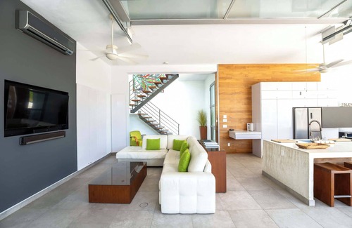 Long Bay Villa | White Villas - Family Beachside Villa with Pool (2
