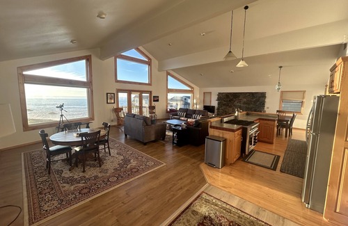 Shelter Cove House | White water views, location, comfort.