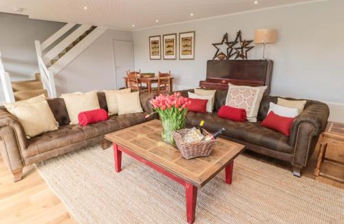 Berwick-upon-Tweed House | Whiteadder Bank