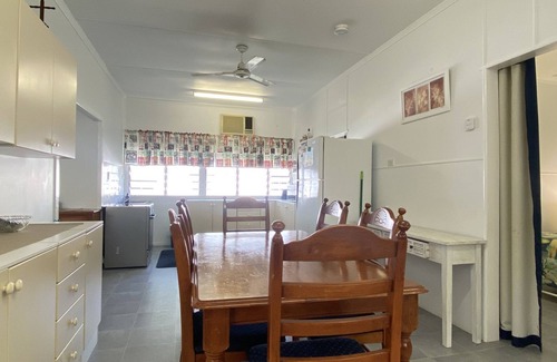 Picnic Bay House | Whitehaven 2 - An affordable Queenslander in picturesque Picnic Bay