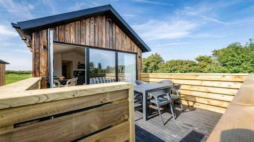 Sandwich Ski Chalet | Whitemills Wake and Aqua Park Lodge Seven