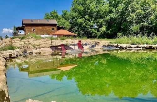 Waterville Cabin | Whitetail Ridge Cabin w/Hot Tub and Swimming Pond